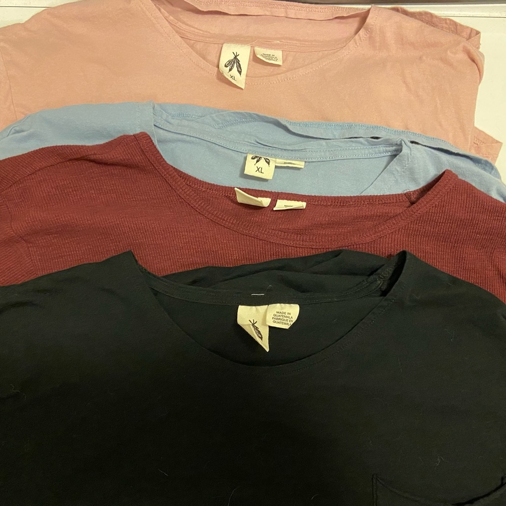 Lot of Urban Outfitters Mens Tees (2 Feathers) XL